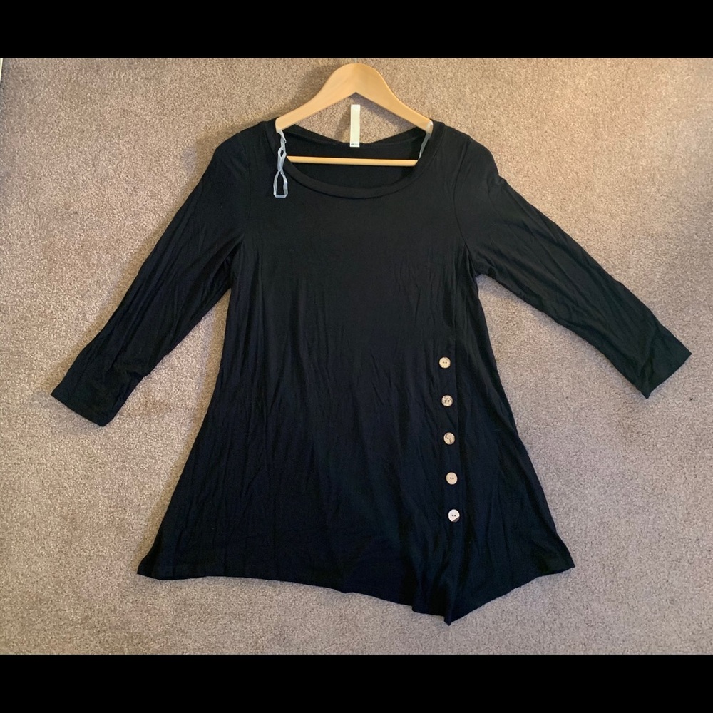 Emerald long sleeve black shirt
